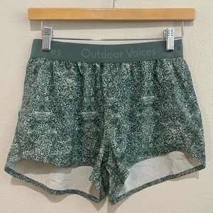 Outdoor Voices | Relay Short